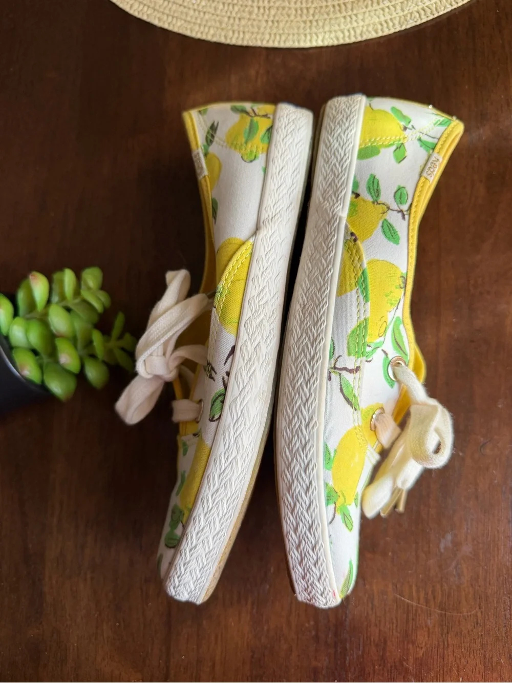 Kate spade New York For Keds Lemon print Pointer Shoes Size 6.0